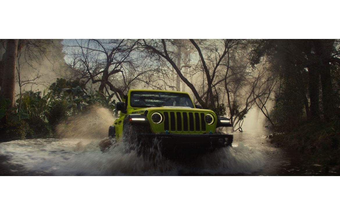 Jeep Brand Electrifies Biggest Sports Event in the US