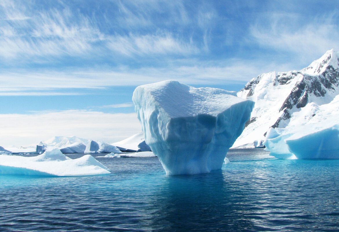 Is Polar Ice Melting? An Expert from NASA Explains in a Short Video